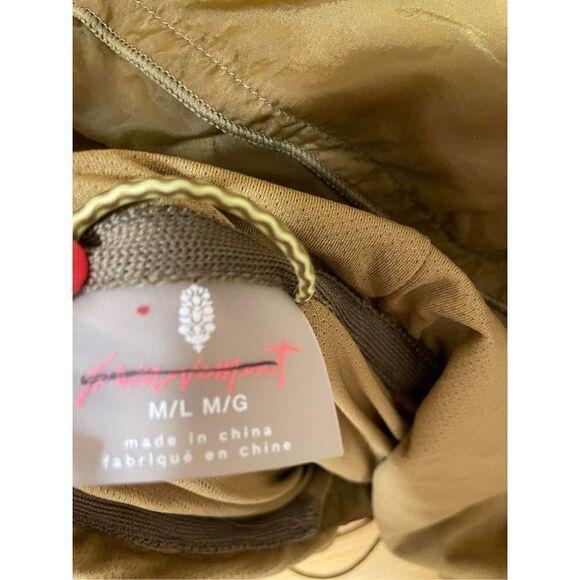 New Free People x FP Movement Up Up And Away Parka jacket Size M/L - Picture 6 of 6